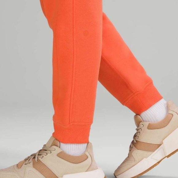 Lululemon Scuba High-Rise Jogger Warm Coral *Cotton, size 4 in EUC. - Picture 4 of 17